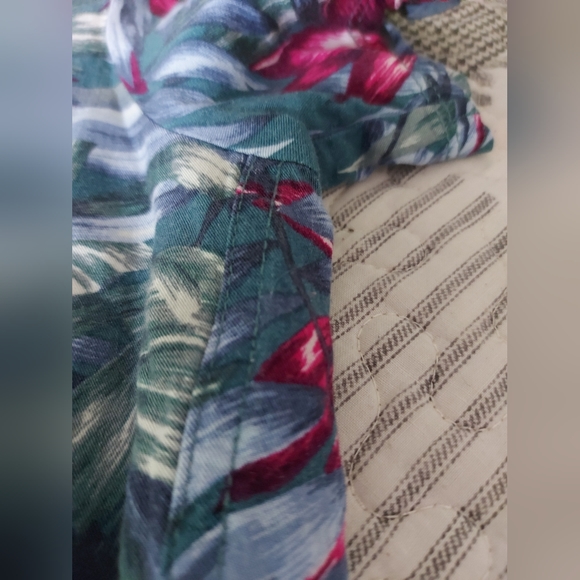 LOLË t-shirt - Picture 4 of 11